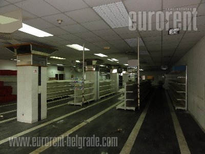 Office space, 3.745 m<sup>2</sup> + 5 ari