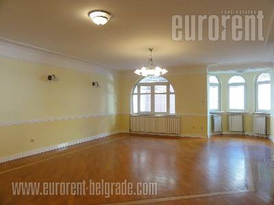 House, 400 m<sup>2</sup>