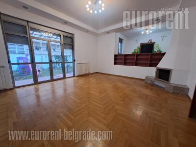 Kuća, 303 m<sup>2</sup>