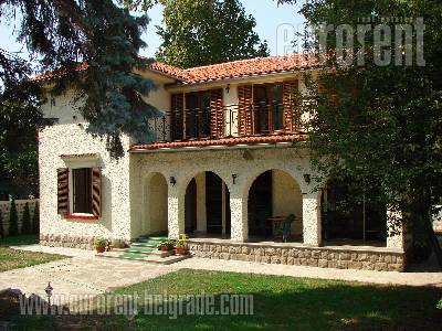Kuća, 310 m<sup>2</sup>